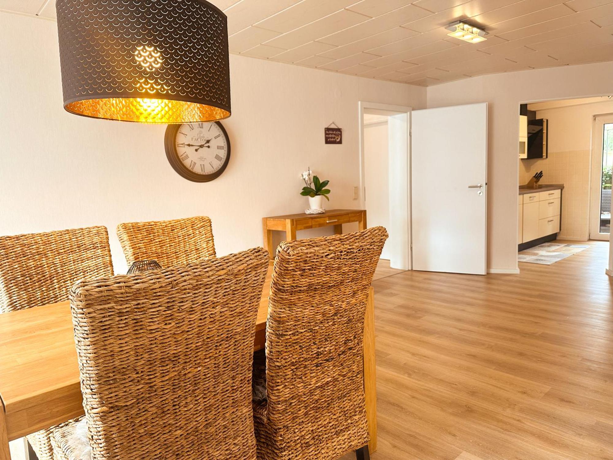 Gemuetliche Ferienwohnung In Der Eifel - Naehe Mosel Bausendorf Exterior photo